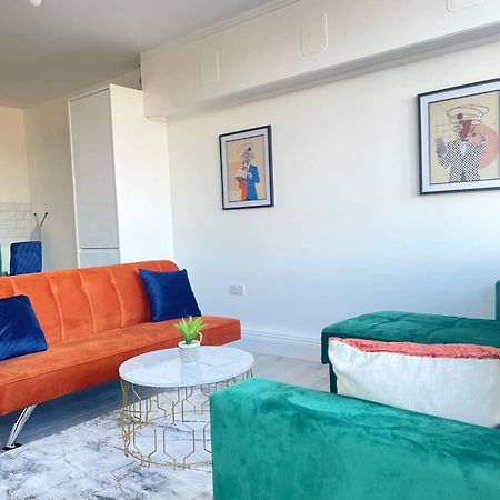 1 Bedroom Apartment - Flitwick - Contractor Friendly - Tourist Ready - Full Kitchen - Wifi - Smart Tv - Sofa Bed - Free Parking - Ideal For Short Or Long Stays Екстер'єр фото