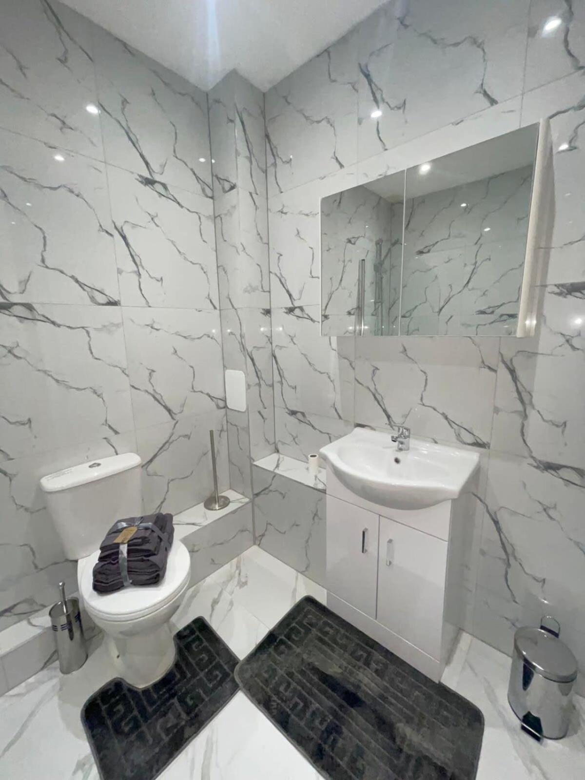 1 Bedroom Apartment - Flitwick - Contractor Friendly - Tourist Ready - Full Kitchen - Wifi - Smart Tv - Sofa Bed - Free Parking - Ideal For Short Or Long Stays Екстер'єр фото